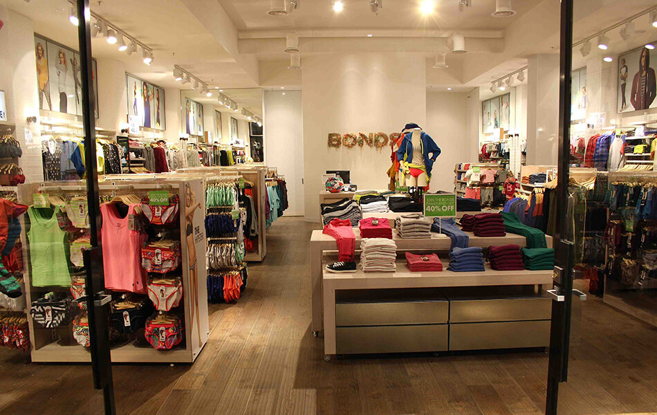 bonds store design 3