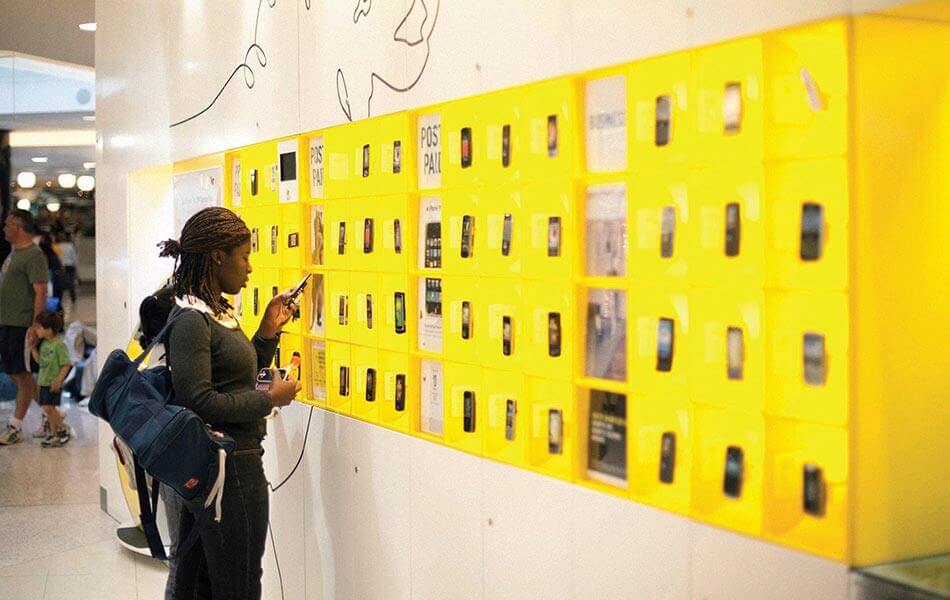 optus store design 3